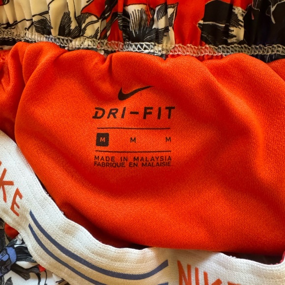 Women’s Nike Dri-fit Orange blue and white floral print lined athletic shorts M - Picture 3 of 4
